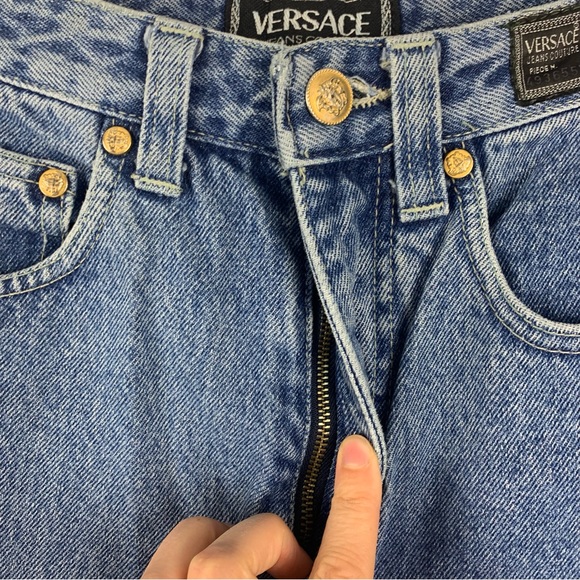 VERSACE JEANS COUTURE‎ Vintage 90s Light Wash High Rise Straight Leg Jeans Sz 26 - Picture 3 of 8